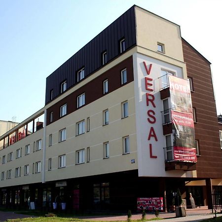 Versal Airport Modlin Nowy Dwór Mazowiecki Esterno foto